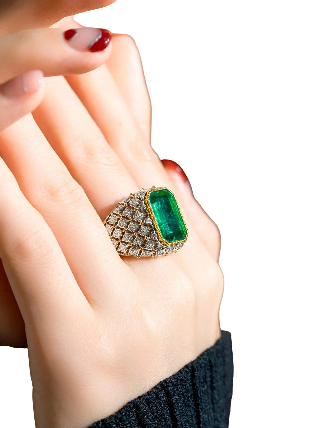 Emerald Ring detail image 4 · Vera Buy