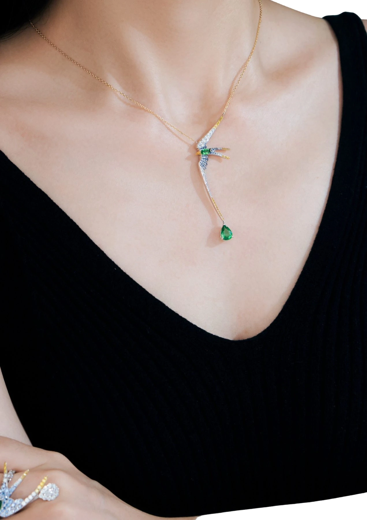 Tsavorite, Sapphire and Diamond Bird Pendant detail image 3 · Vera Buy