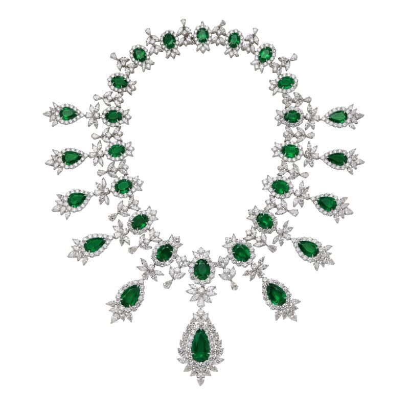 Zambian emeralds weighing a total of approximately 144.07 carats · Jewellery · Vera Buy