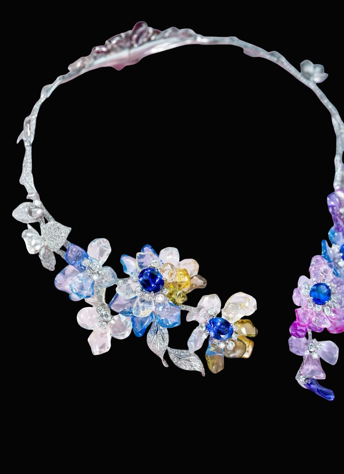 Tanzanite Floral Necklace detail image 4 · Vera Buy