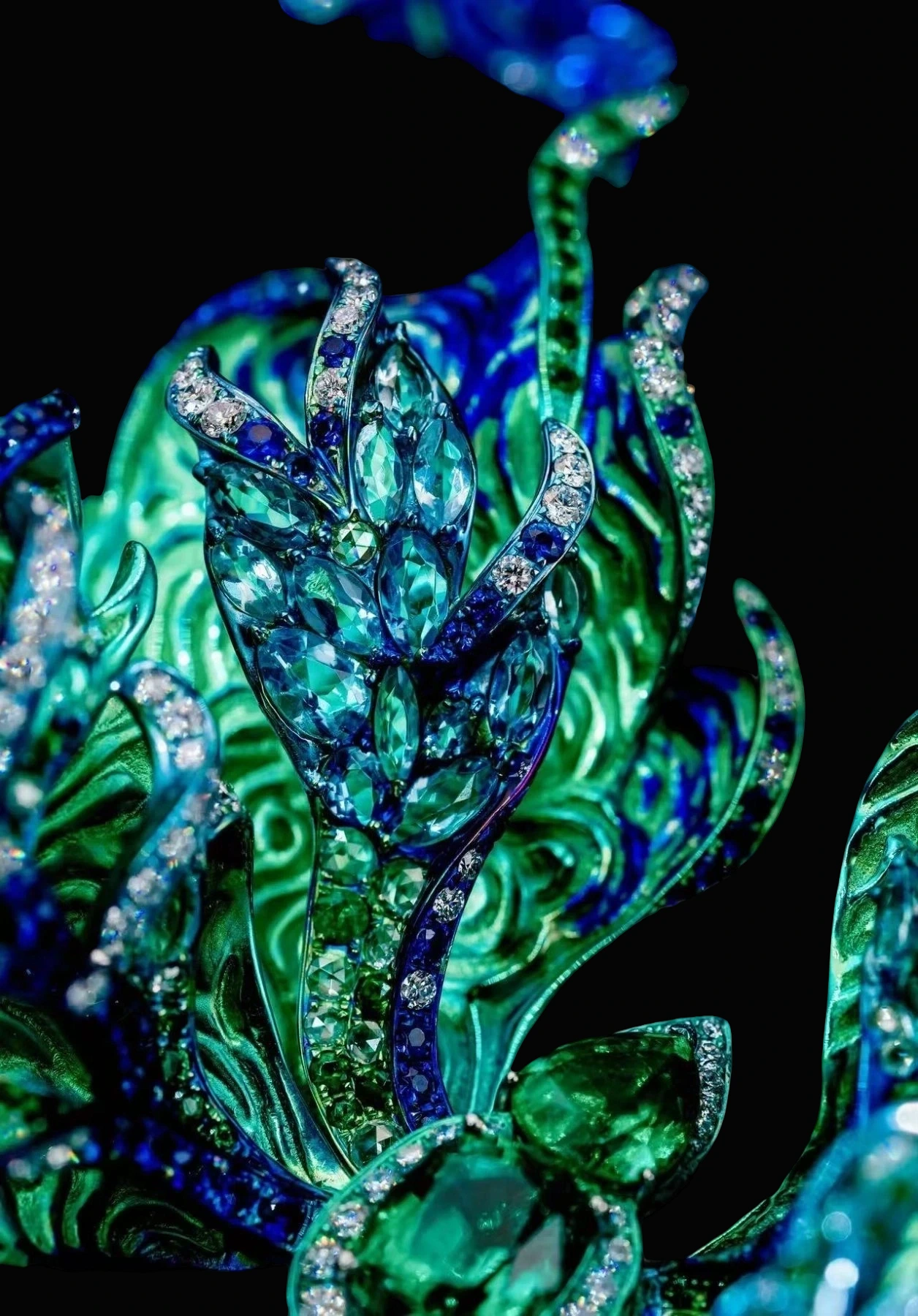 Emerald-Centred Butterfly Brooch in Titanium detail image 3 · Vera Buy