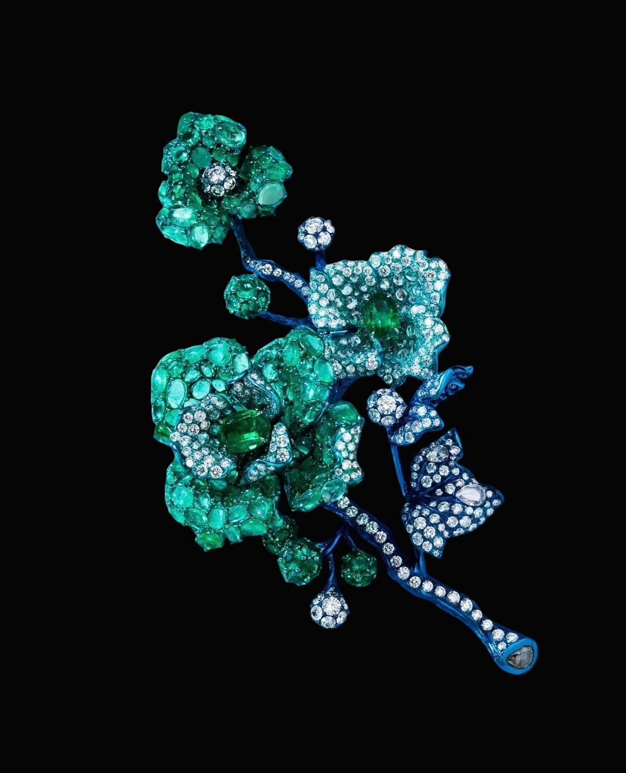 Artistic Emerald Floral Brooch detail image 4 · Vera Buy
