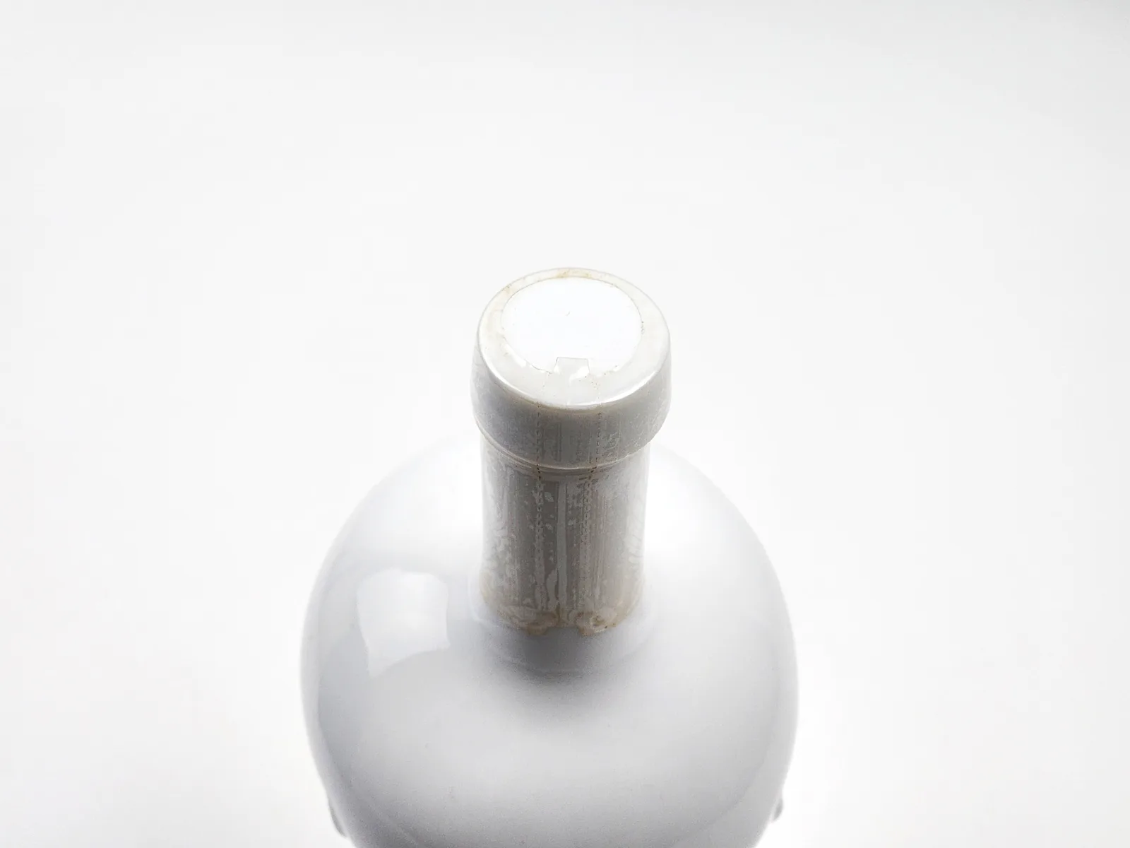 1985 Fuji Gotemba Distillery 'Ningen' Ceramic Bottle Special Grade Whisky detail image 2 · Vera Buy
