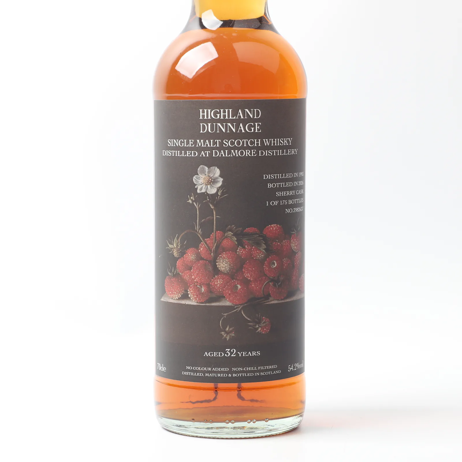 Dalmore 1993-2026 32 Year Old 'Still Life with Wild Strawberries' Sherry Cask Single Cask Single Malt Whisky detail image 4 · Vera Buy