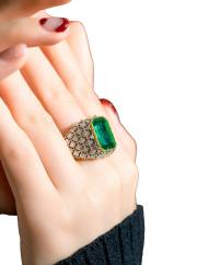 Emerald Ring detail image 4 · Vera Buy