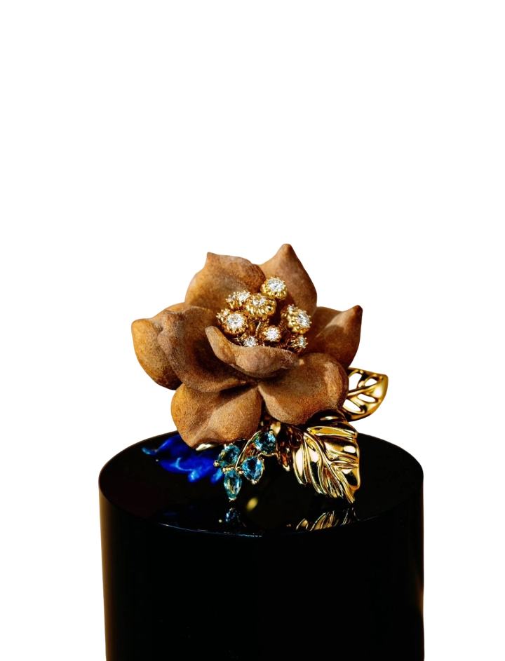 Sandalwood Ring from India · Jewellery · Vera Buy
