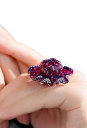 Artistic Jewelry: Burma Unheated Ruby Hinged Ring detail image 4 · Vera Buy