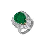 Van Cleef & Arpels Vintage Emerald and Diamond Ring detail image 2 · Vera Buy