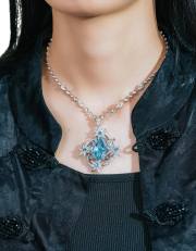 Aquamarine Convertible Brooch-Pendant detail image 6 · Vera Buy