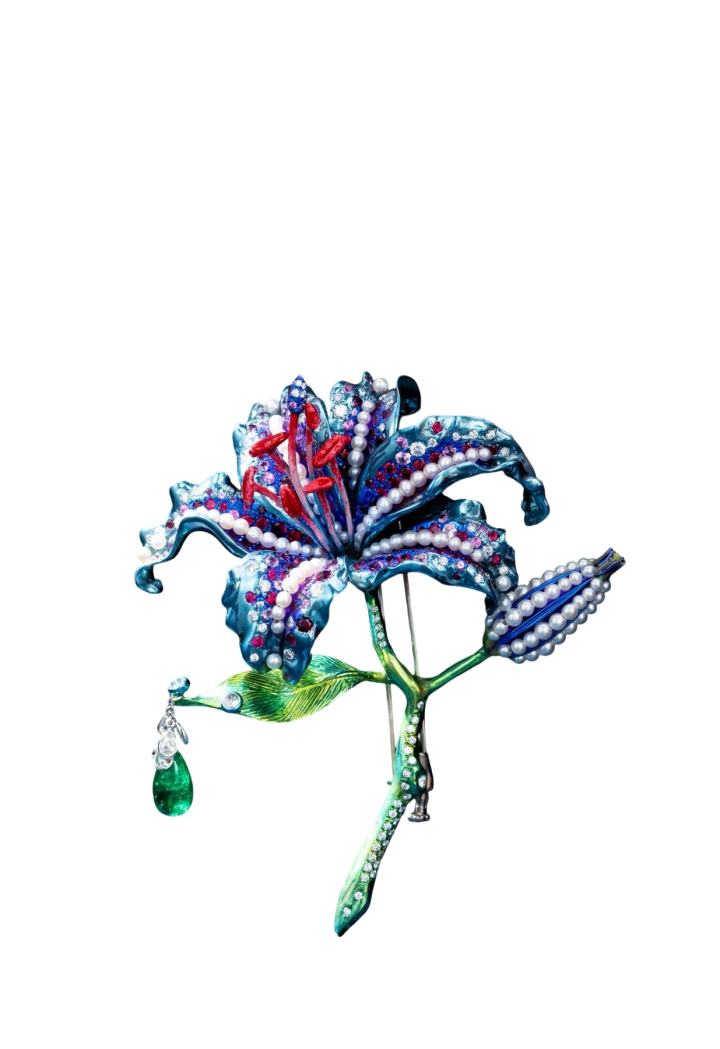 Emerald Flower Brooch · Jewellery · Vera Buy