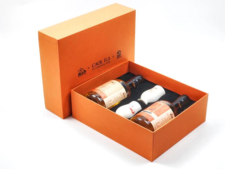 Caol Ila 2011-2023 12-Year-Old 'Sanyu: Cat/Eight-Tailed Goldfish' Mizunara Cask Single Malt Scotch Whisky Gift Set with Glasses, 2-Bottle Set · Whisky · Vera Buy
